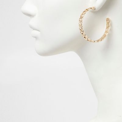 Gold tone chain link hoop earrings